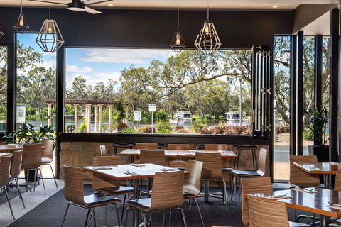 Berri Hotel - Accommodation Sunshine Coast 9