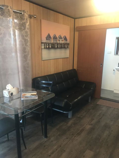 Murray Bridge Riverview Cabin - Accommodation Sunshine Coast 5