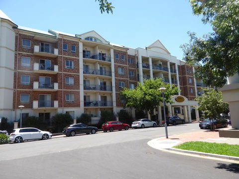 ADELAIDE CENTRAL APARTMENT - 3BR, 2BATH & CARPARK - Accommodation Sunshine Coast 0
