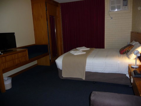 The Wine Vine Hotel - Accommodation Sunshine Coast 4