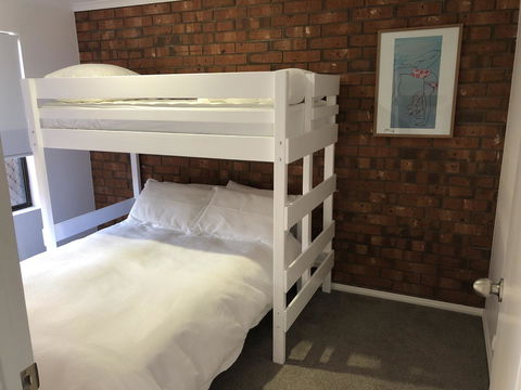 Southern Sands\' Beachfront Apartment - Accommodation Sunshine Coast 14
