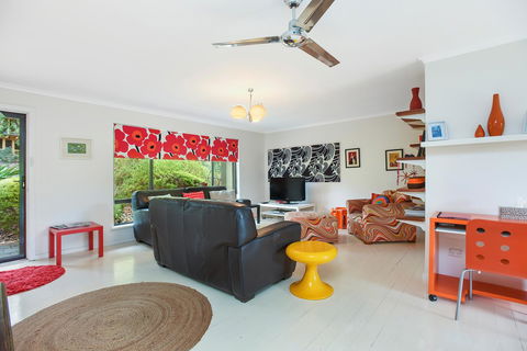 Red Door - Accommodation Sunshine Coast 1