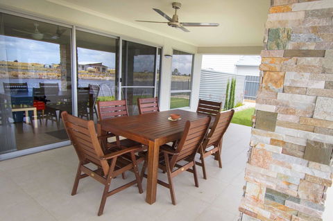 Brock's Base - Accommodation Sunshine Coast 2