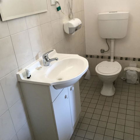 Travelway Motel - Accommodation Sunshine Coast 1
