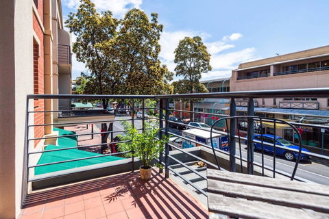 Executive 3 Bedroom Apartment + Internet + Parking - Accommodation Sunshine Coast 28