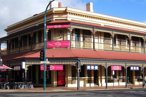 Executive 3 Bedroom Apartment + Internet + Parking - Accommodation Sunshine Coast 43