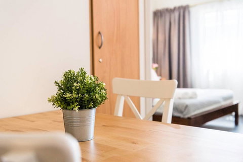 Executive 3 Bedroom Apartment + Internet + Parking - Accommodation Sunshine Coast 30