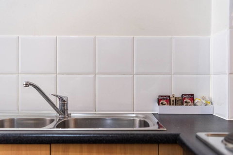 Executive 3 Bedroom Apartment + Internet + Parking - Accommodation Sunshine Coast 24