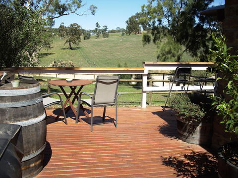 1860 Wine Country Cottages - Accommodation Sunshine Coast 3