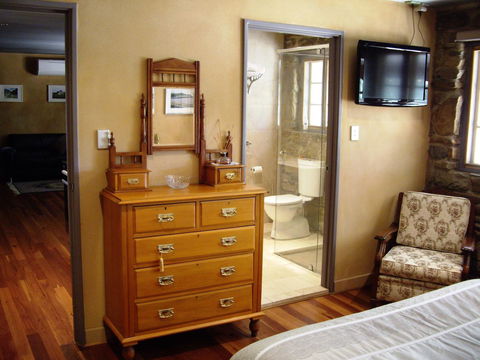 1860 Wine Country Cottages - Accommodation Sunshine Coast 15