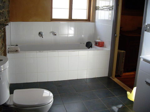 1860 Wine Country Cottages - Accommodation Sunshine Coast 18