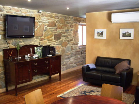 1860 Wine Country Cottages - Accommodation Sunshine Coast 12