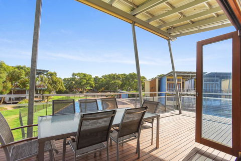 Villa 53 South Shores - Normanville S14 - Accommodation Sunshine Coast 4