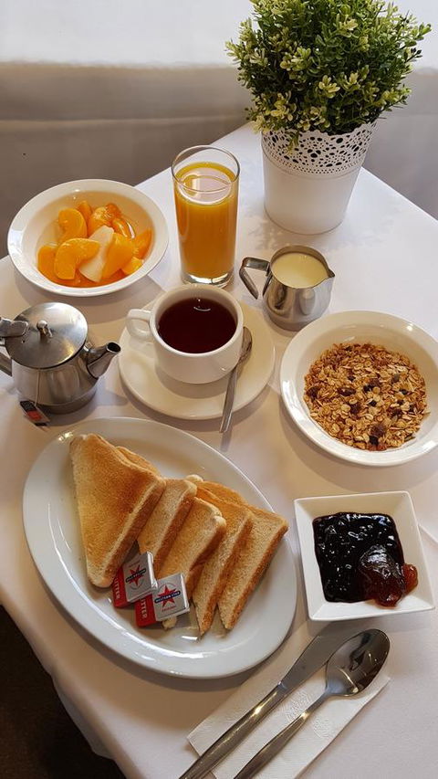 Abcot Inn - Accommodation Sunshine Coast 1