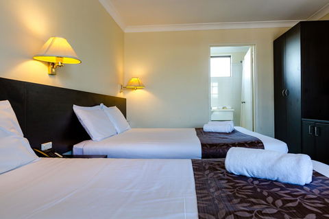 Abcot Inn - Accommodation Sunshine Coast 11