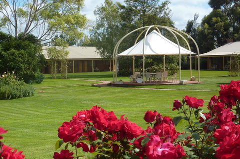 Coonawarra Place Motor Inn - Accommodation Sunshine Coast 3