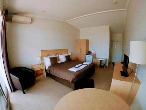Highway One Motel - Accommodation Sunshine Coast 11