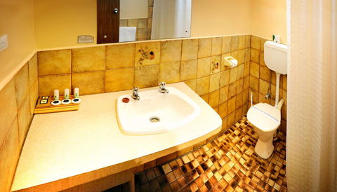 Highway One Motel - Accommodation Sunshine Coast 34