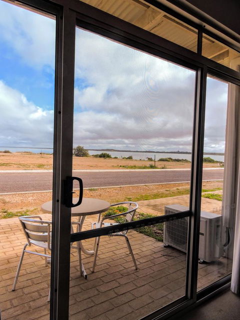 Highway One Motel - Accommodation Sunshine Coast 12