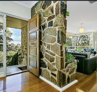Stunning house with beautiful entertainment area - Accommodation Sunshine Coast