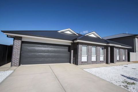 Serene Shores - Accommodation Sunshine Coast 0