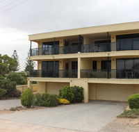 The Lighthouse - Beachfront Accommodation - Accommodation Sunshine Coast