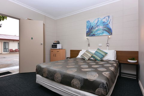 Motel Poinsettia - Accommodation Sunshine Coast 25