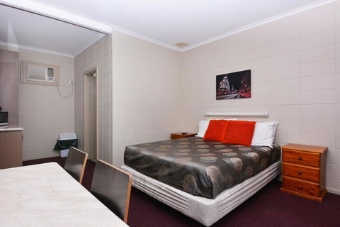 Motel Poinsettia - Accommodation Sunshine Coast 14