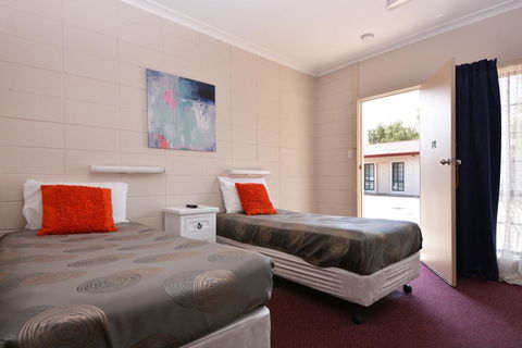 Motel Poinsettia - Accommodation Sunshine Coast 30