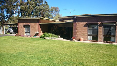 Hilltop Escape - Accommodation Sunshine Coast 0