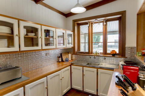 Grand Cru Estate Homestead - Accommodation Sunshine Coast 6
