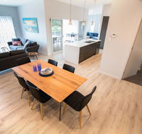 Wellington Lake Retreat - Accommodation Sunshine Coast
