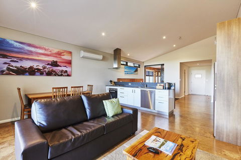 Eight Willows Retreat - Accommodation Sunshine Coast 34
