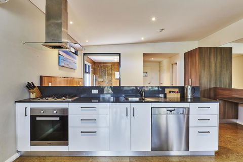 Eight Willows Retreat - Accommodation Sunshine Coast 7