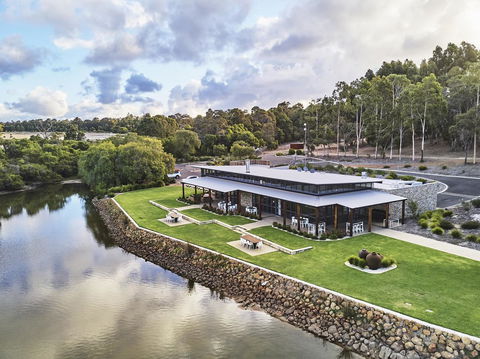 Eight Willows Retreat - Accommodation Sunshine Coast 28