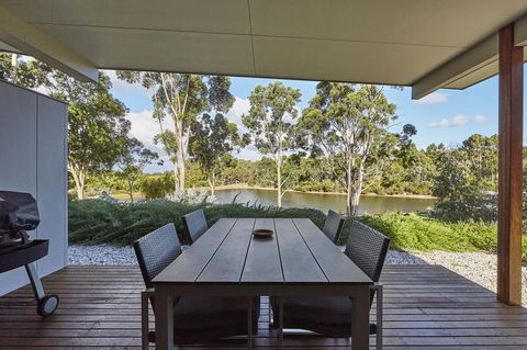 Eight Willows Retreat - Accommodation Sunshine Coast 4