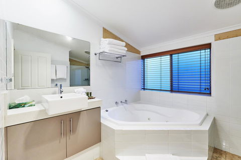 Eight Willows Retreat - Accommodation Sunshine Coast 17