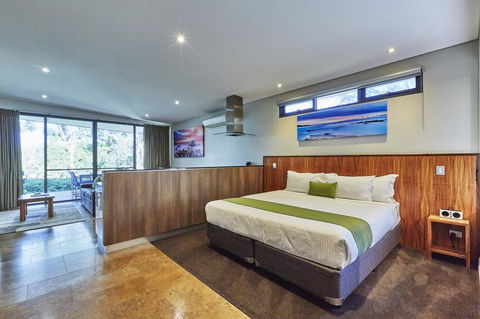Eight Willows Retreat - Accommodation Sunshine Coast 9