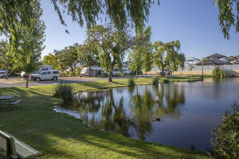 Karrinyup Waters Resort - Accommodation Sunshine Coast 44