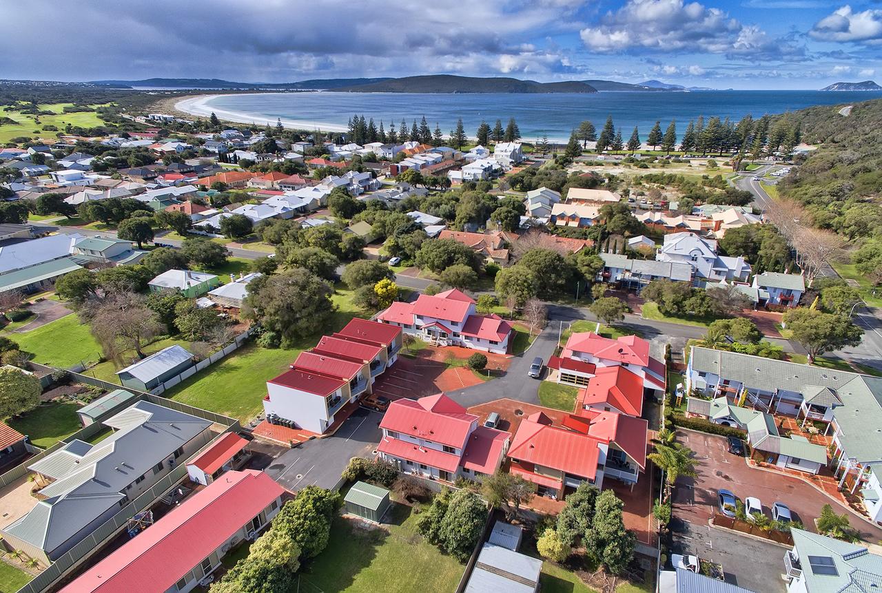 Little Grove WA Accommodation Sunshine Coast