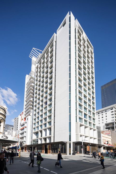QT Perth - Accommodation Sunshine Coast 7