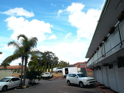 Econo Lodge Rivervale - Accommodation Sunshine Coast 18