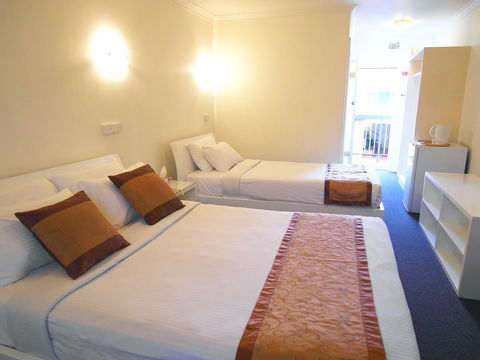 Econo Lodge Rivervale - Accommodation Sunshine Coast 0