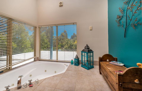 Chimes Spa Retreat - Accommodation Sunshine Coast 9