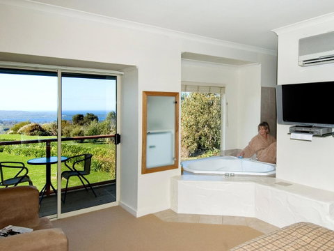 Chimes Spa Retreat - Accommodation Sunshine Coast 38