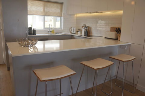 Cottesloe Beachfront Ocean View Apartment - Accommodation Sunshine Coast 13