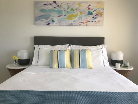 Cottesloe Beachfront Ocean View Apartment - Accommodation Sunshine Coast 3