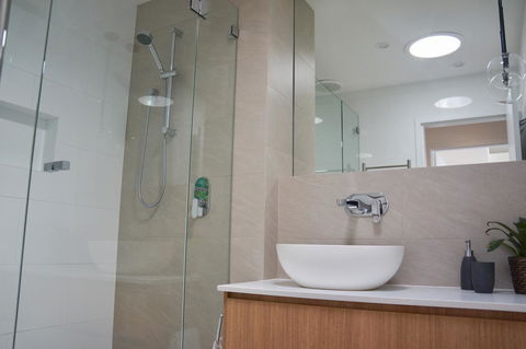 Cottesloe Beachfront Ocean View Apartment - Accommodation Sunshine Coast 15