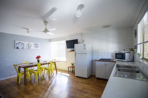 Shark Bay Seafront Apartments - Accommodation Sunshine Coast 1