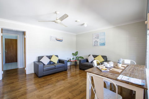 Shark Bay Seafront Apartments - Accommodation Sunshine Coast 41